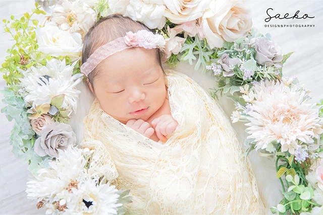 Newborn photo by Saeko Design & Photography